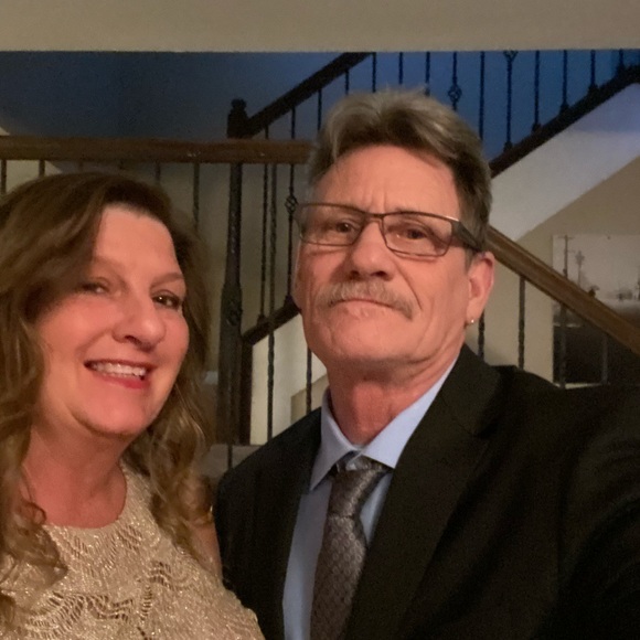 Meet your Posher, Lisa - Picture 2 of 3